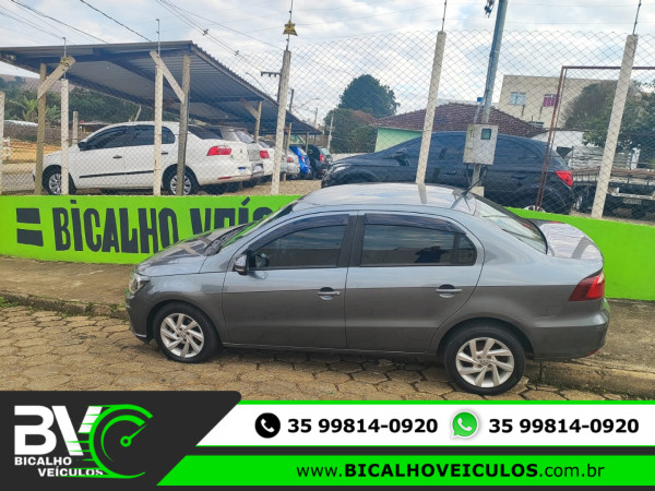 VOLKSWAGEN Voyage 1.6 4P FLEX MSI AUTOMÁTICO