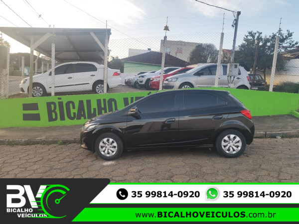 CHEVROLET Onix Hatch 1.0 4P FLEX LT