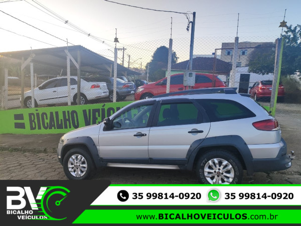 FIAT Palio Weekend 1.8 4P FLEX ADVENTURE LOCKER