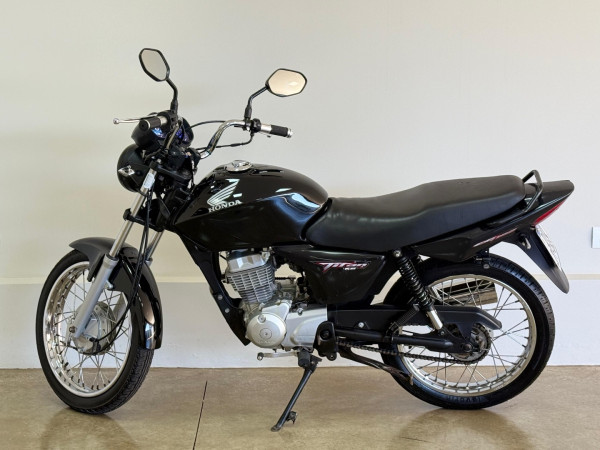 CG 150 TITAN ES