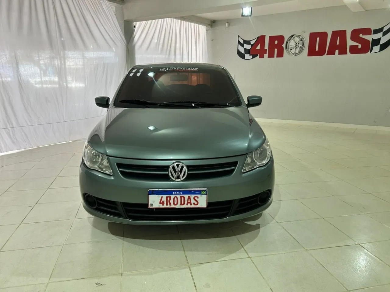 VOLKSWAGEN Voyage 1.0 MI 8V VOLKSWAGEN Voyage 1.0 MI 8V