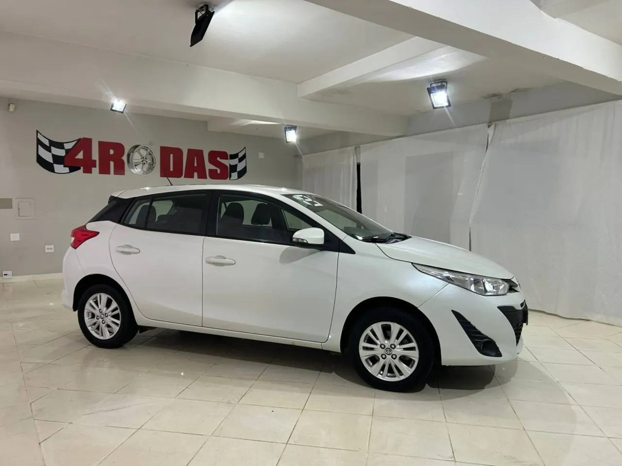 YARIS 1.3 16V XL