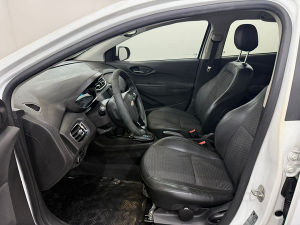 Onix Hatch 1.4 4P FLEX LTZ AUTOMÁTICO