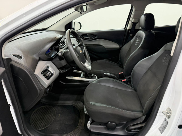 Onix Hatch 1.4 4P FLEX LT