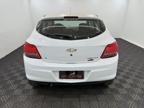 Onix Hatch 1.4 4P FLEX LTZ