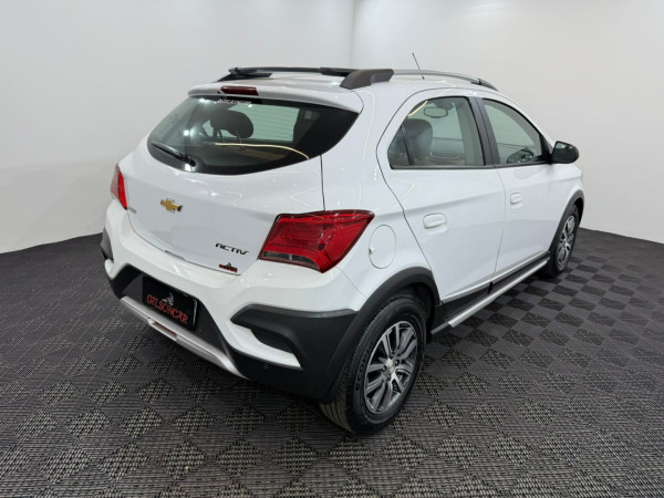Onix Hatch 1.4 4P FLEX ACTIV AUTOMÁTICO