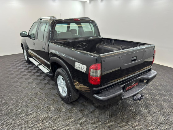 CHEVROLET S10 2.4 ADVANTAGE CABINE DUPLA