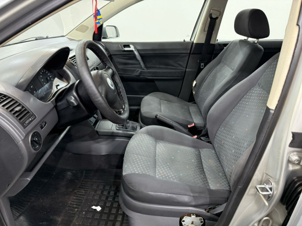Polo Hatch 1.6 4P