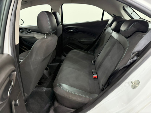 Onix Hatch 1.4 4P FLEX LT