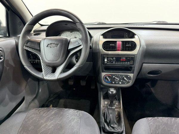 Corsa Sedan 1.8 4P FLEX