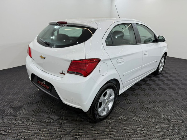 Onix Hatch 1.4 4P FLEX LT