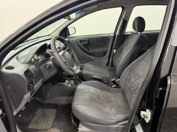 Corsa Sedan 1.8 4P FLEX