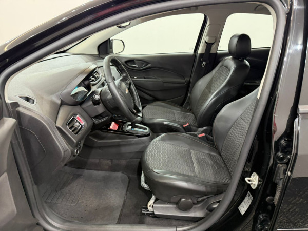 Onix Hatch 1.4 4P FLEX LTZ AUTOMÁTICO