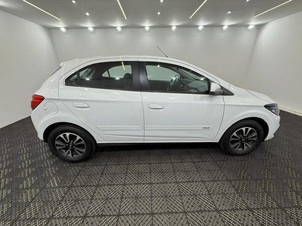 Onix Hatch 1.4 4P FLEX LTZ