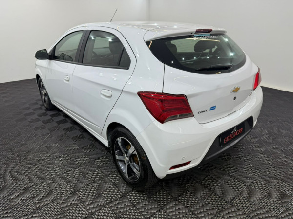 Onix Hatch 1.4 4P FLEX LTZ AUTOMÁTICO