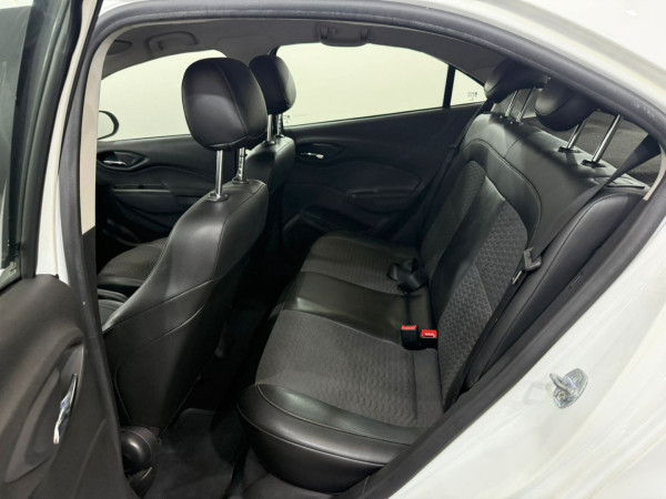 Onix Hatch 1.4 4P FLEX LTZ AUTOMÁTICO