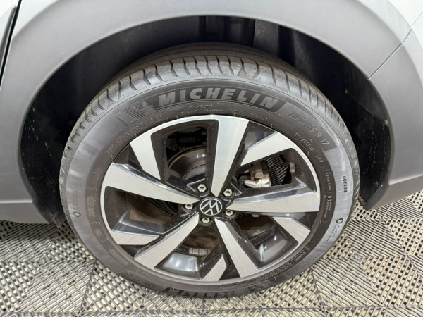 Nivus 1.0 4P FLEX 200 TSI HIGHLINE TURBO AUTOMÁTICO