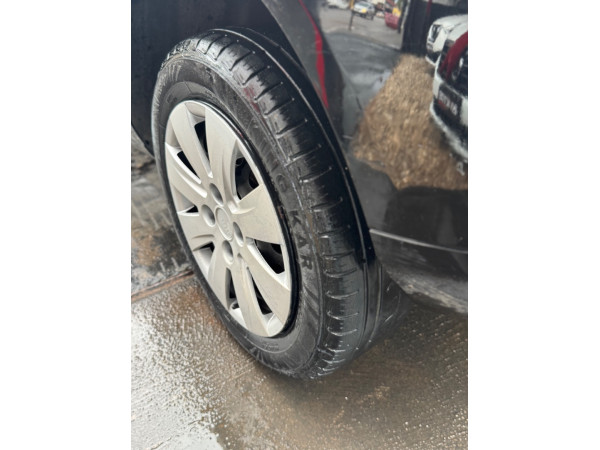 VOLKSWAGEN Gol 1.0 4P G5 FLEX