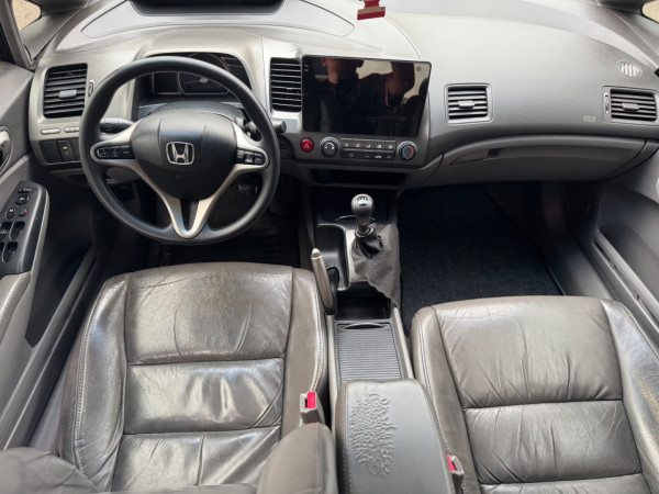 HONDA Civic 1.8 16V 4P LXS