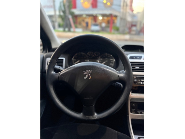 PEUGEOT 307 Sedan 2.0 16V 4P FLEX PRESENCE PACK