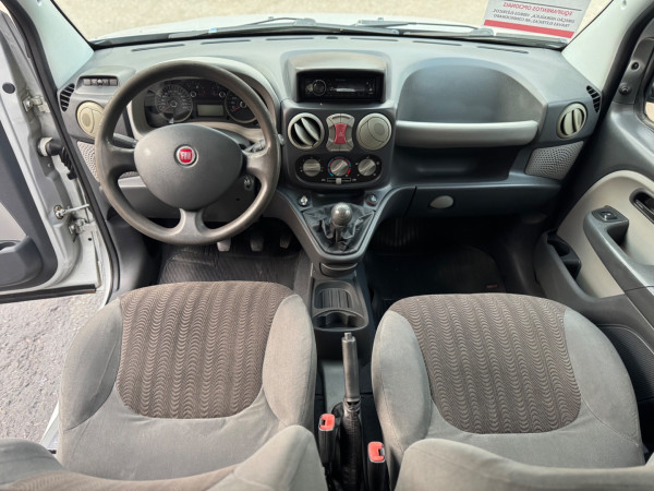 FIAT Doblo 1.8 16V 4P FLEX ESSENCE