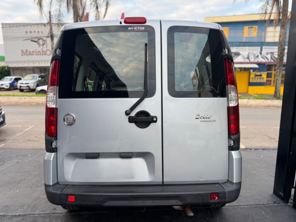 FIAT Doblo 1.8 16V 4P FLEX ESSENCE