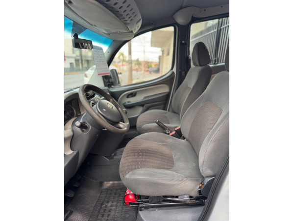 FIAT Doblo 1.8 16V 4P FLEX ESSENCE