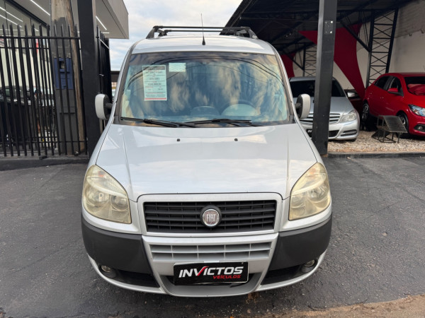 FIAT Doblo 1.8 16V 4P FLEX ESSENCE