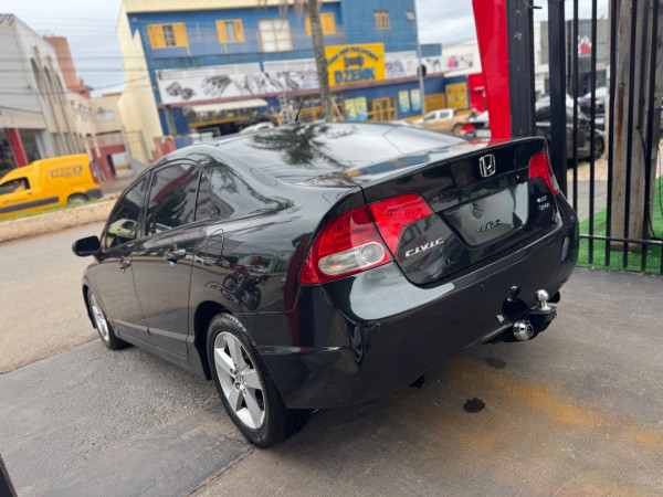 HONDA Civic 1.8 16V 4P LXS