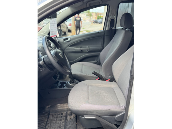 VOLKSWAGEN Voyage 1.0 4P I-TREND FLEX