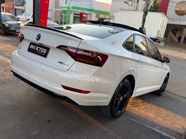 VOLKSWAGEN Jetta 1.4 4P 250 TSI R-LINE AUTOMÁTICO