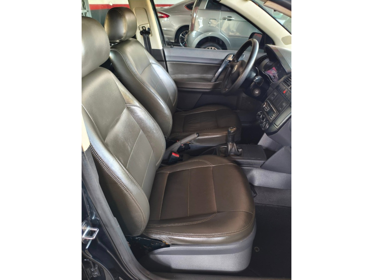 VOLKSWAGEN Polo Sedan 1.6 4P CONFORTLINE