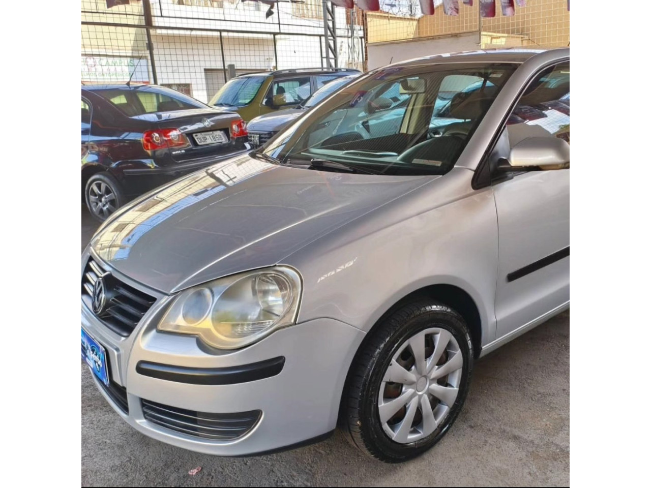 VOLKSWAGEN Polo Sedan 1.6 4P COMFORTLINE FLEX