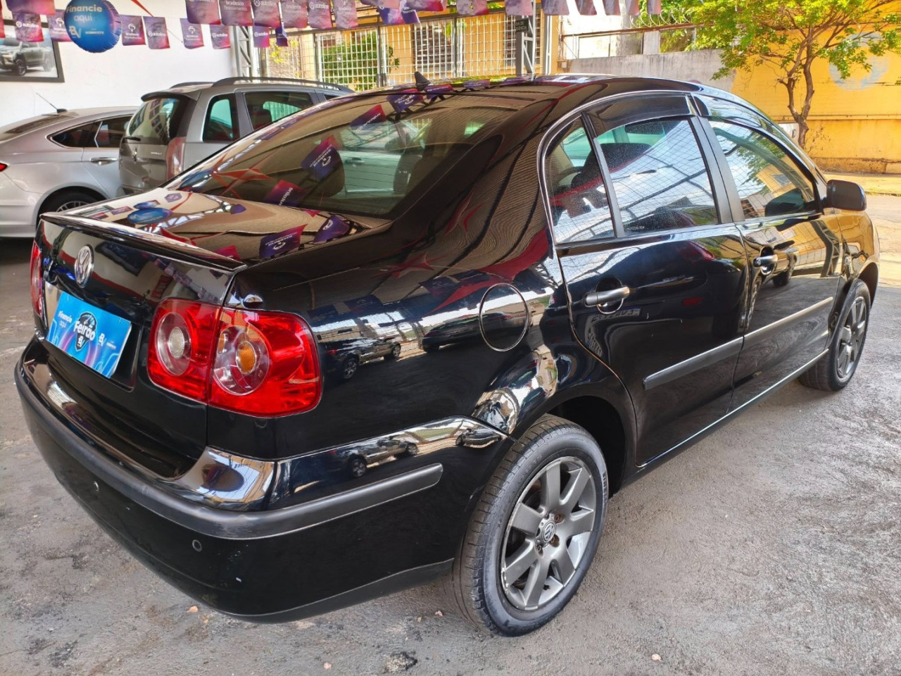 VOLKSWAGEN Polo Sedan 1.6 4P CONFORTLINE