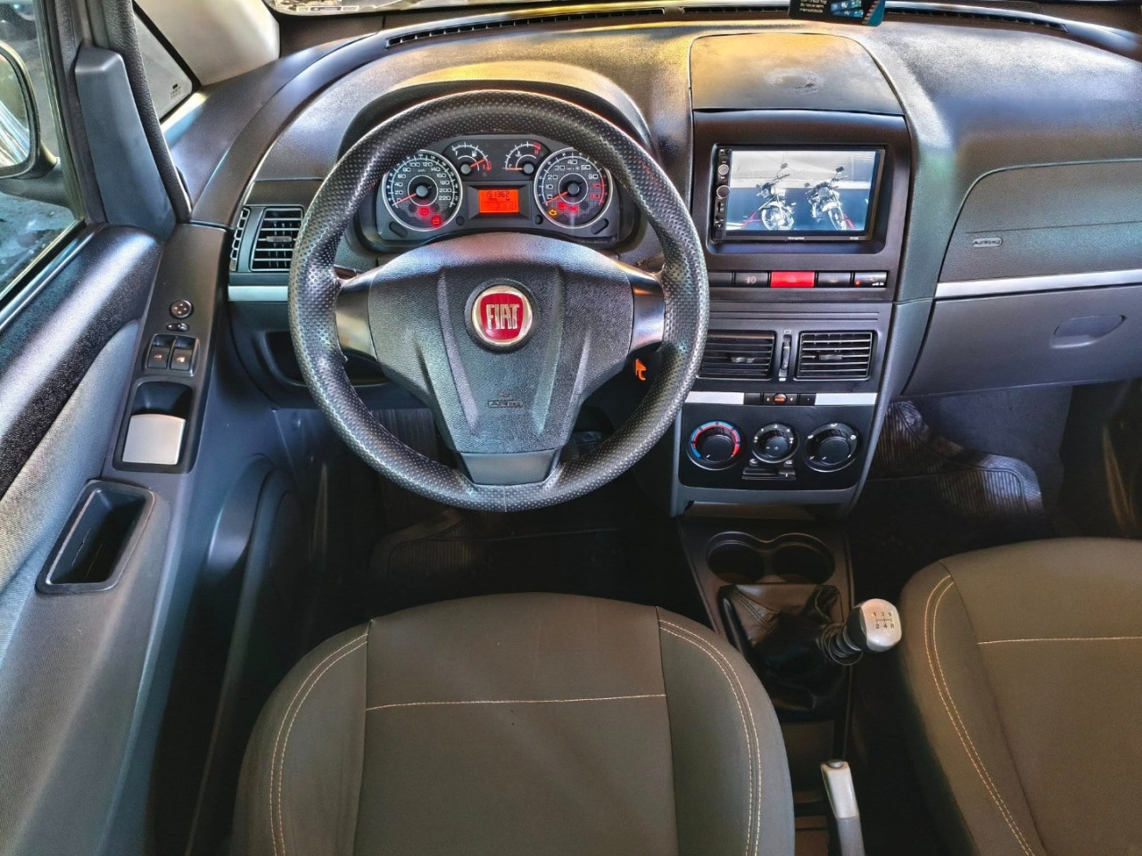 FIAT Idea 1.4 4P ATTRACTIVE FLEX