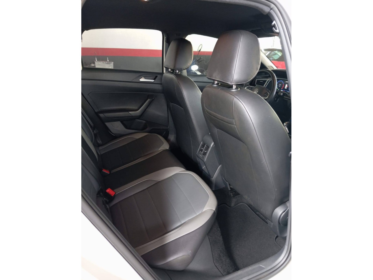 VOLKSWAGEN Nivus 1.0 4P FLEX 200 TSI HIGHLINE AUTOMÁTICO