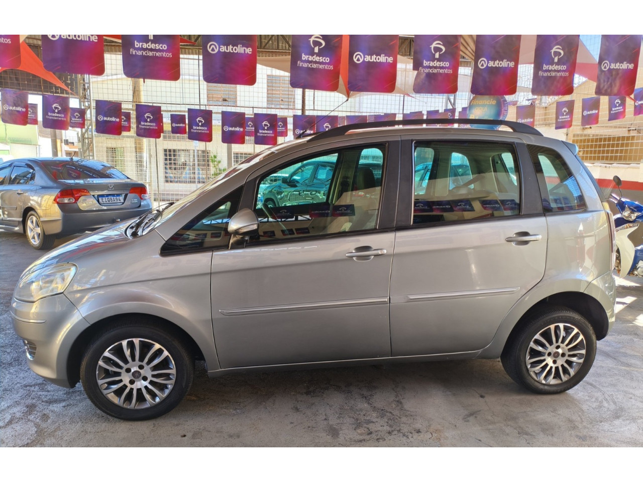 FIAT Idea 1.4 4P ATTRACTIVE FLEX