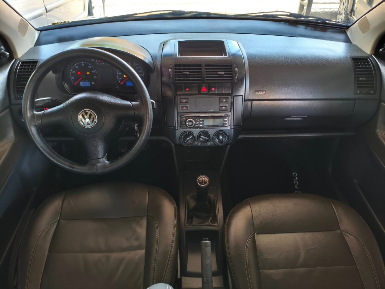 VOLKSWAGEN Polo Sedan 1.6 4P CONFORTLINE