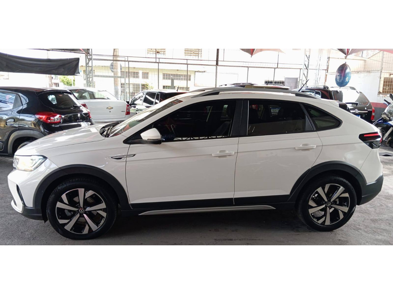 VOLKSWAGEN Nivus 1.0 4P FLEX 200 TSI HIGHLINE AUTOMÁTICO