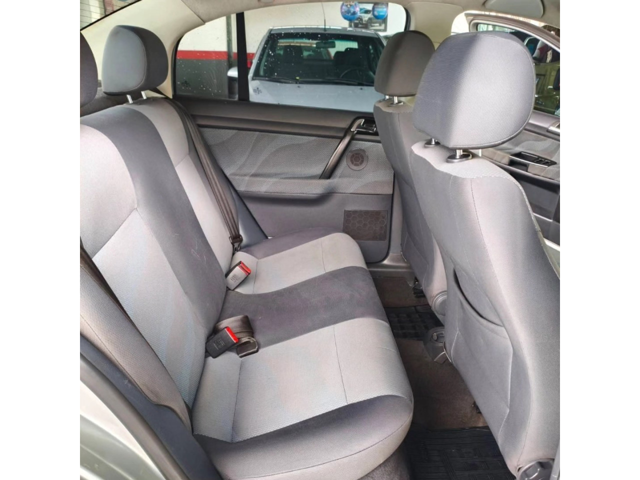 VOLKSWAGEN Polo Sedan 1.6 4P COMFORTLINE FLEX