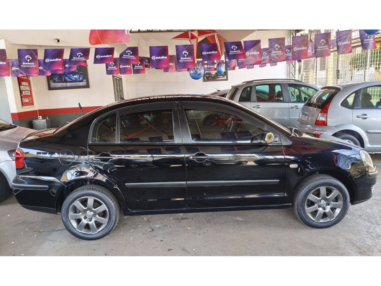 VOLKSWAGEN Polo Sedan 1.6 4P CONFORTLINE