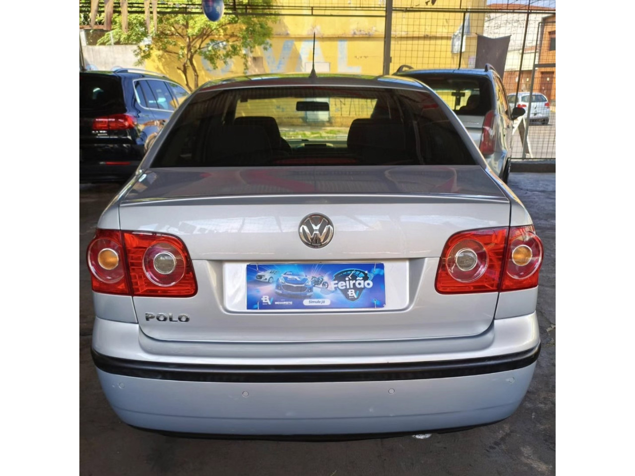 VOLKSWAGEN Polo Sedan 1.6 4P COMFORTLINE FLEX