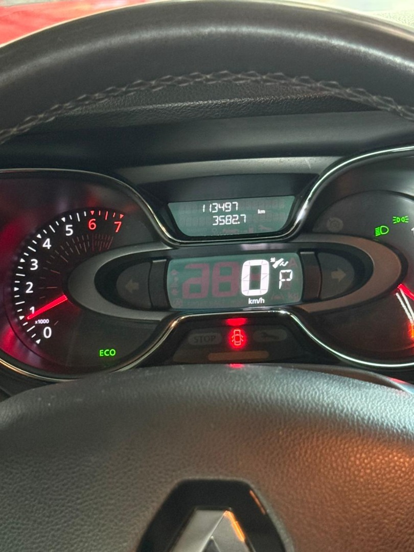 RENAULT Captur 1.6 16V 4P FLEX SCE INTENSE X-TRONIC CVT