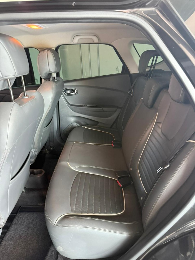 RENAULT Captur 1.6 16V 4P FLEX SCE INTENSE X-TRONIC CVT