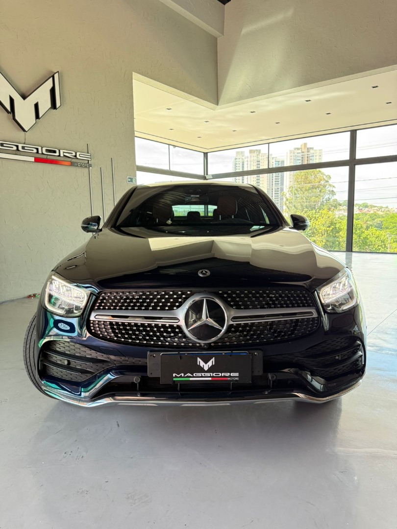 MERCEDES-BENZ GLC 300 2.0 16V 4P CGI 4MATIC 9G-TRONIC TURBO AUTOMÁTICO