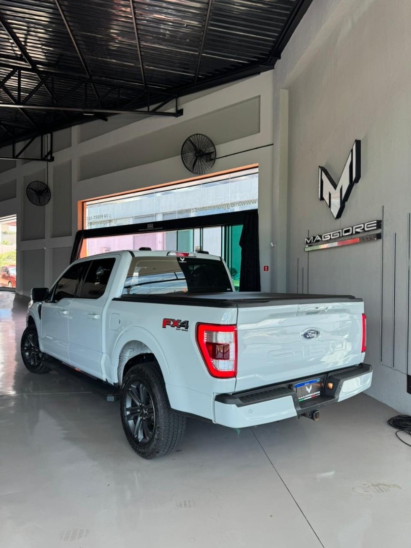 FORD F-150 5.4 V8 24V LARIAT 4X4 CABINE DUPLA AUTOMÁTICO