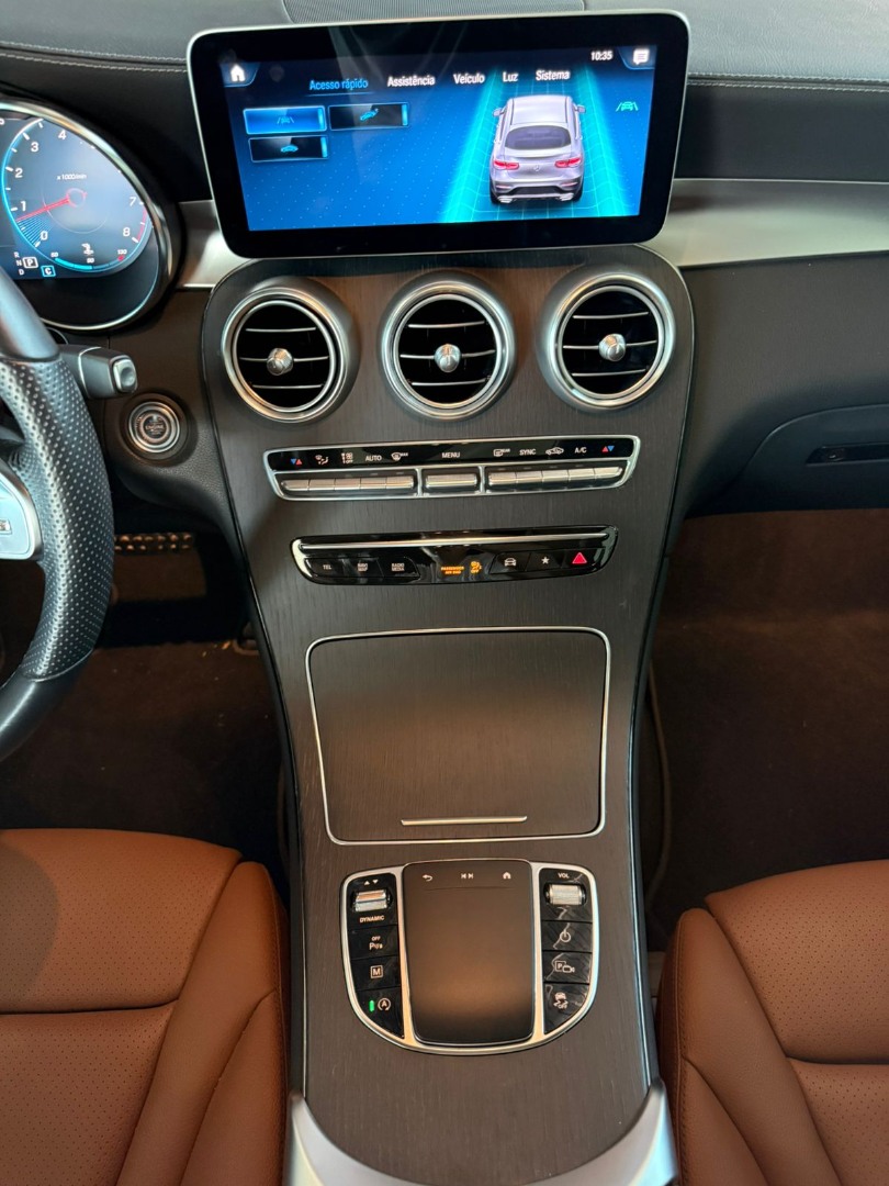 MERCEDES-BENZ GLC 300 2.0 16V 4P CGI 4MATIC 9G-TRONIC TURBO AUTOMÁTICO