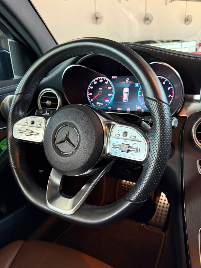 MERCEDES-BENZ GLC 300 2.0 16V 4P CGI 4MATIC 9G-TRONIC TURBO AUTOMÁTICO