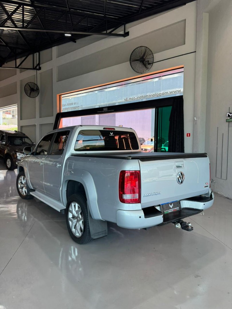 VOLKSWAGEN Amarok 2.0 16V 4X4 CABINE DUPLA TRENDLINE TURBO INTERCOOLER AUTOMÁTICO