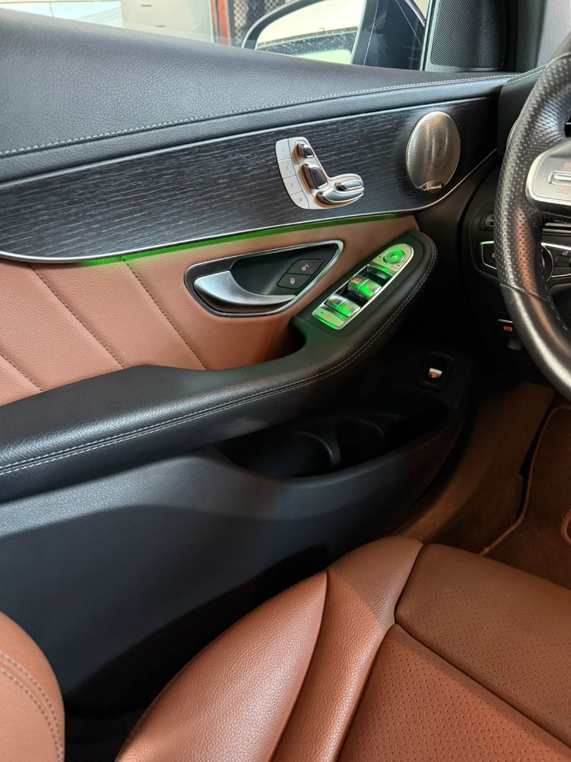 MERCEDES-BENZ GLC 300 2.0 16V 4P CGI 4MATIC 9G-TRONIC TURBO AUTOMÁTICO